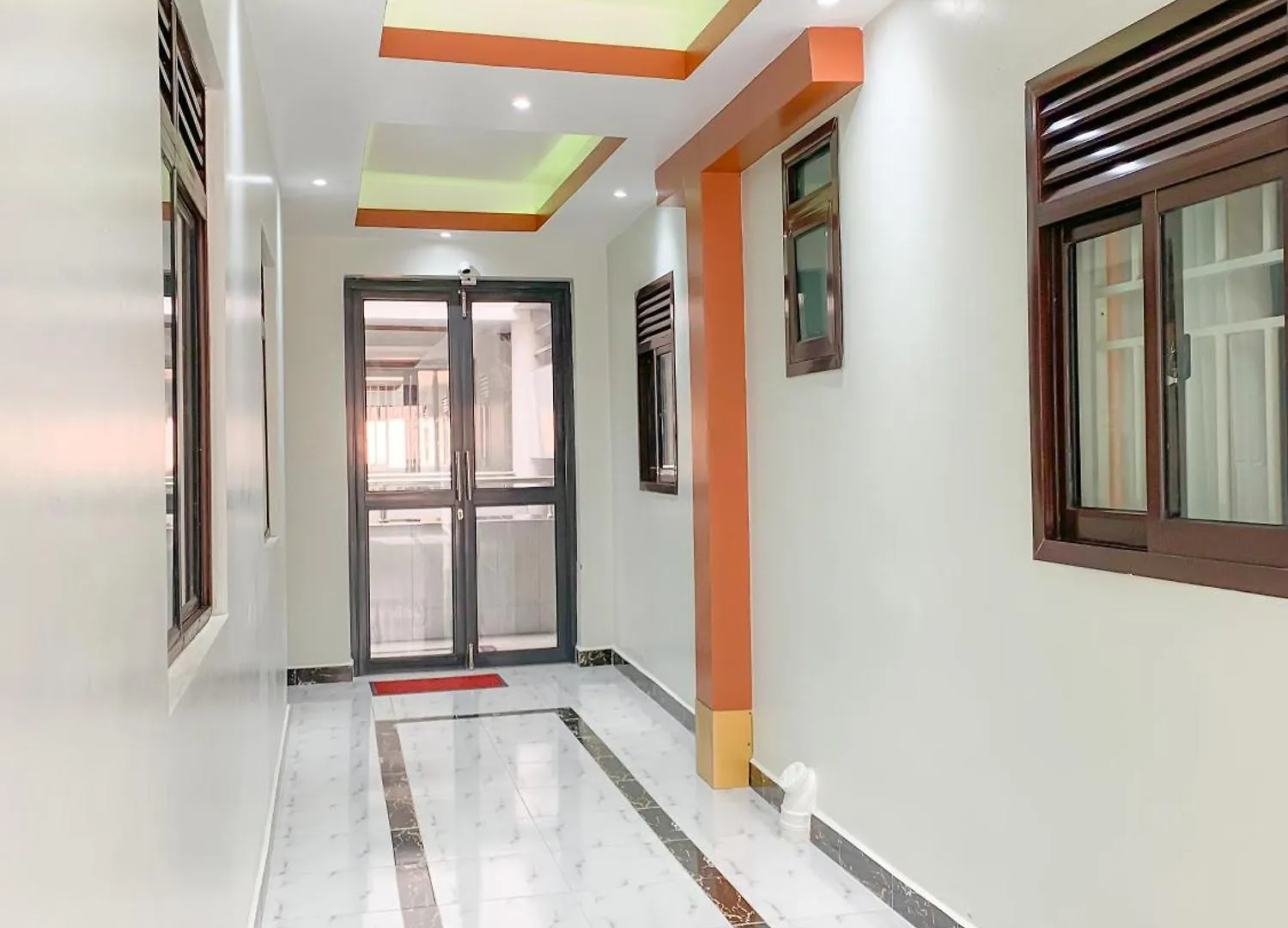 Buziga Hotel Apartments Καμπάλα